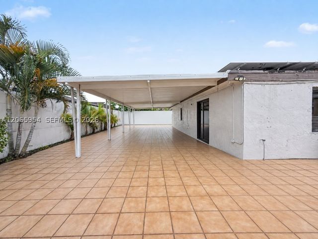 7961 W 6th Ave, Hialeah, FL 33014