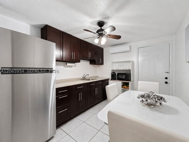 7961 W 6th Ave, Hialeah, FL 33014
