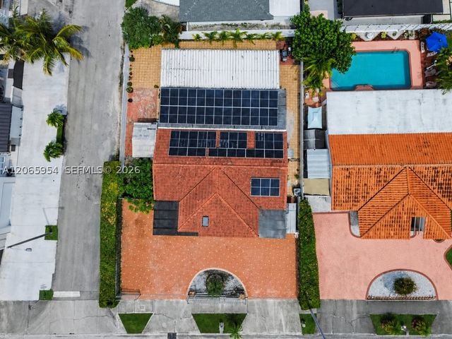 7961 W 6th Ave, Hialeah, FL 33014