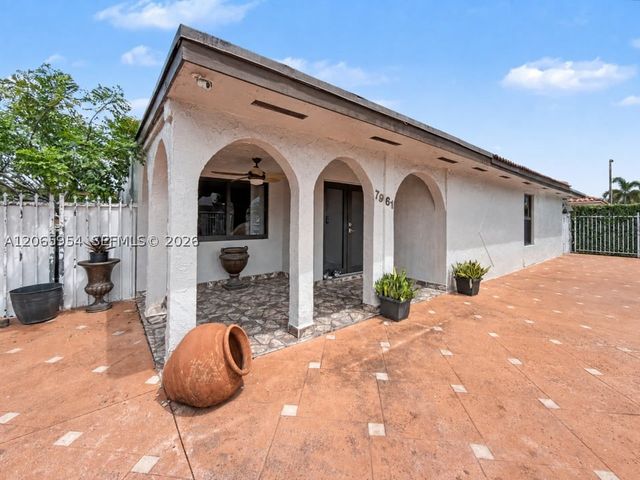 7961 W 6th Ave, Hialeah, FL 33014