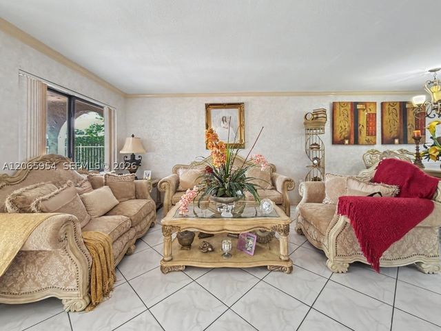 7961 W 6th Ave, Hialeah, FL 33014