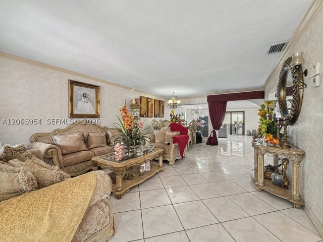 7961 W 6th Ave, Hialeah, FL 33014