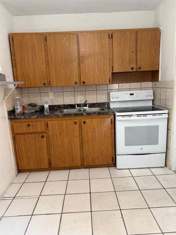 2580 SW 8th St 1-2, Fort Lauderdale, FL 33312
