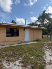 2580 SW 8th St 1-2, Fort Lauderdale, FL 33312