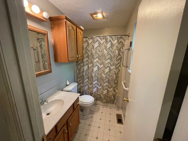 1056 Talking Rocks Road, Branson West, MO 65737