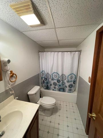 1056 Talking Rocks Road, Branson West, MO 65737