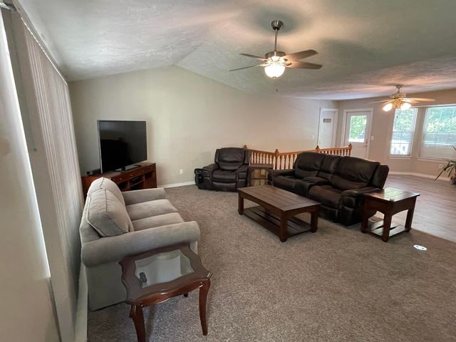 1056 Talking Rocks Road, Branson West, MO 65737