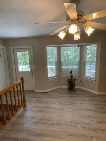 1056 Talking Rocks Road, Branson West, MO 65737