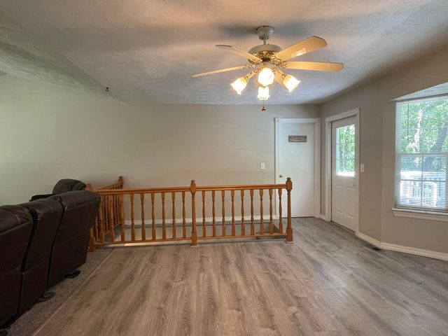 1056 Talking Rocks Road, Branson West, MO 65737