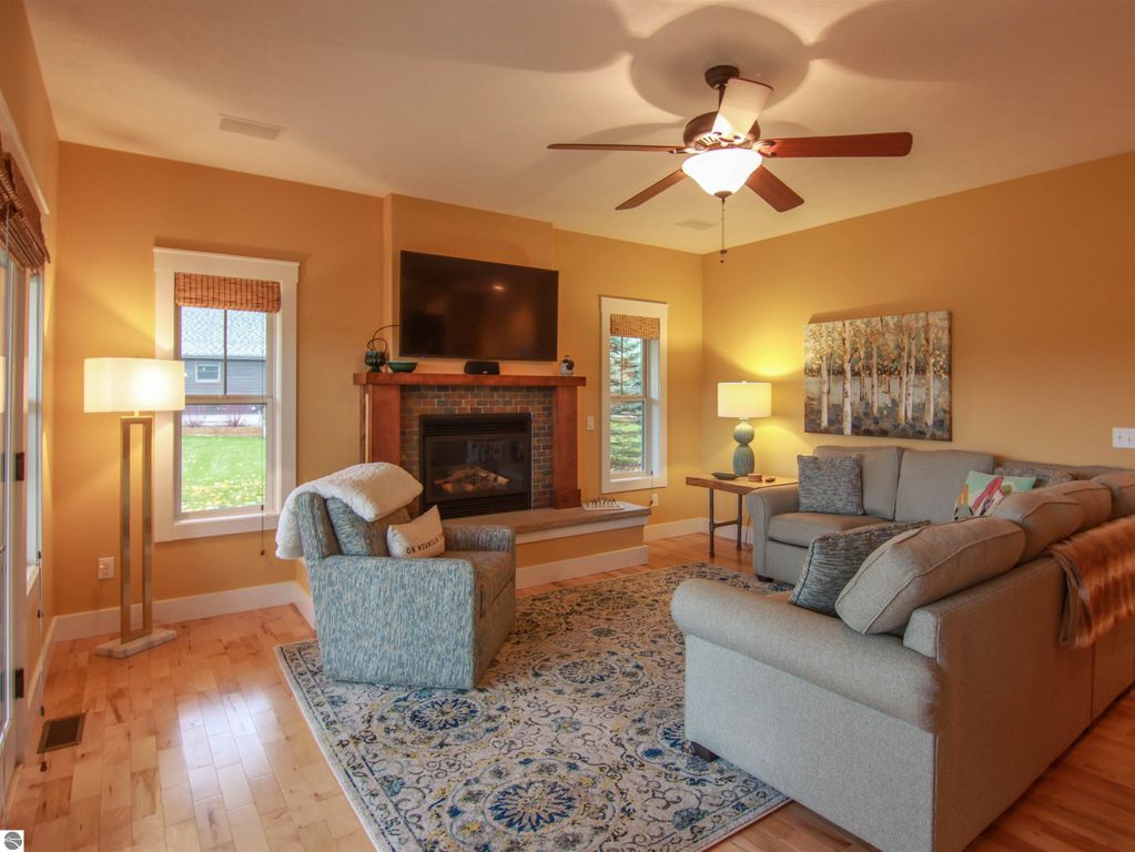 Image 16 of property listing at 7855 Keewenaw Drive, Thompsonville, MI 49683