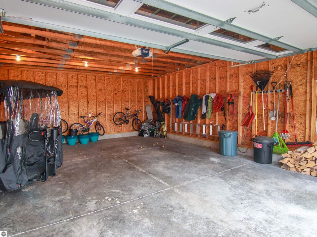 Image 34 of property listing at 7855 Keewenaw Drive, Thompsonville, MI 49683