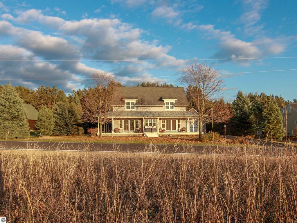 Image 37 of property listing at 7855 Keewenaw Drive, Thompsonville, MI 49683