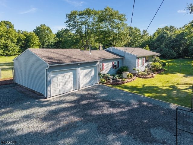 452 Barbertown Point Breeze, Kingwood Twp., NJ 08822