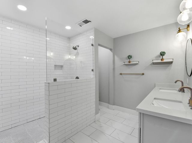 4814 Lido Lane, Houston, TX 77092