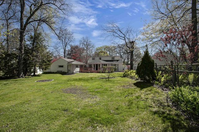 2207 S GLADYS AVENUE, Appleton, WI 54915