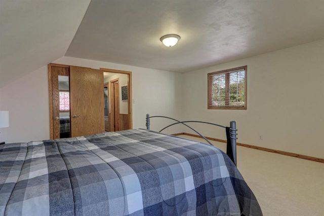 2207 S GLADYS AVENUE, Appleton, WI 54915