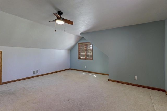 2207 S GLADYS AVENUE, Appleton, WI 54915