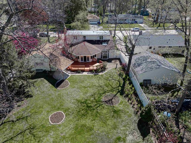 2207 S GLADYS AVENUE, Appleton, WI 54915