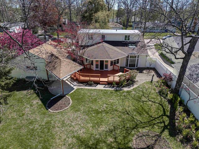 2207 S GLADYS AVENUE, Appleton, WI 54915