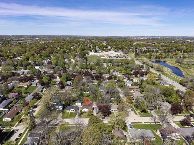 2207 S GLADYS AVENUE, Appleton, WI 54915
