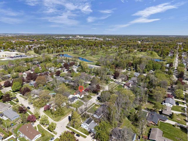 2207 S GLADYS AVENUE, Appleton, WI 54915