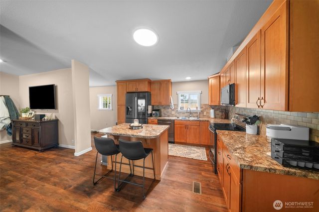 18911 Joselyn Street SW, Rochester, WA 98579