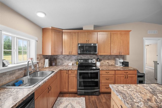 18911 Joselyn Street SW, Rochester, WA 98579