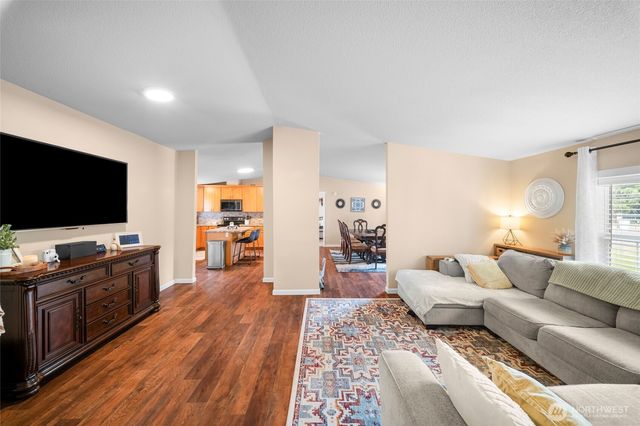 18911 Joselyn Street SW, Rochester, WA 98579
