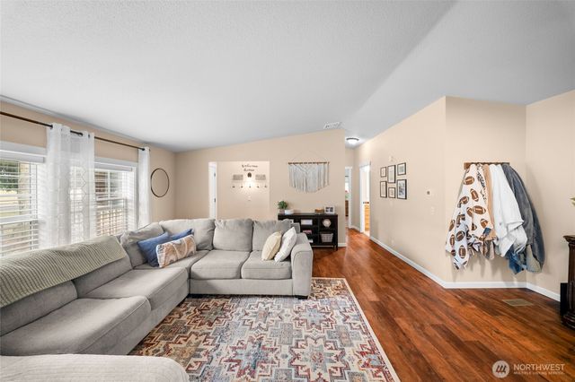 18911 Joselyn Street SW, Rochester, WA 98579