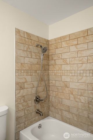 16204 Main Street, Bellevue, WA 98008