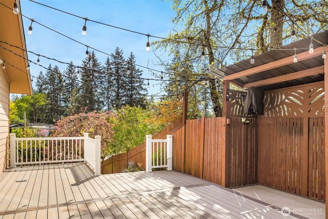 16204 Main Street, Bellevue, WA 98008