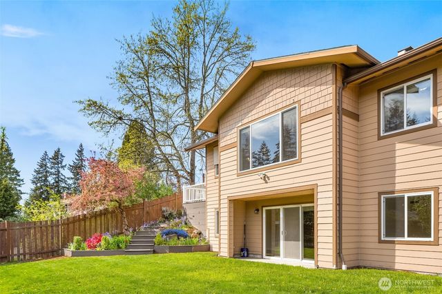 16204 Main Street, Bellevue, WA 98008
