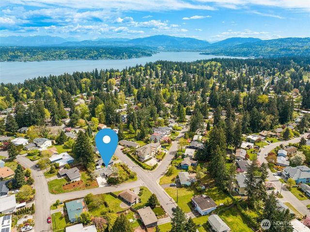 16204 Main Street, Bellevue, WA 98008