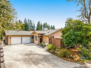16204 Main Street, Bellevue, WA 98008