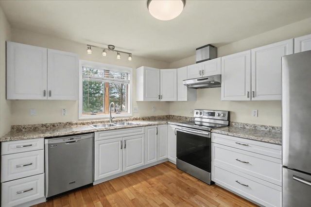 9 Hopkins Street, South Burlington, VT 05403