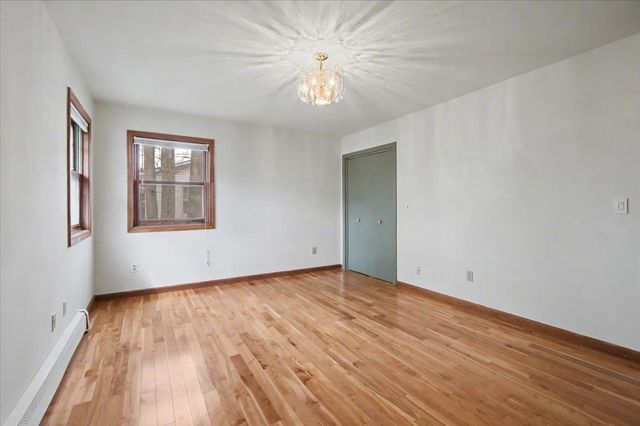 9 Hopkins Street, South Burlington, VT 05403