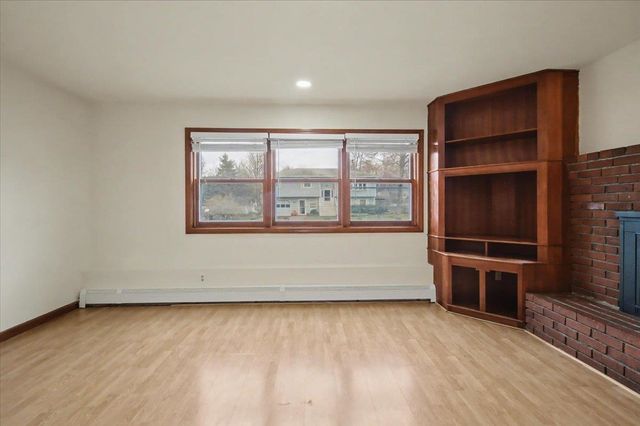 9 Hopkins Street, South Burlington, VT 05403