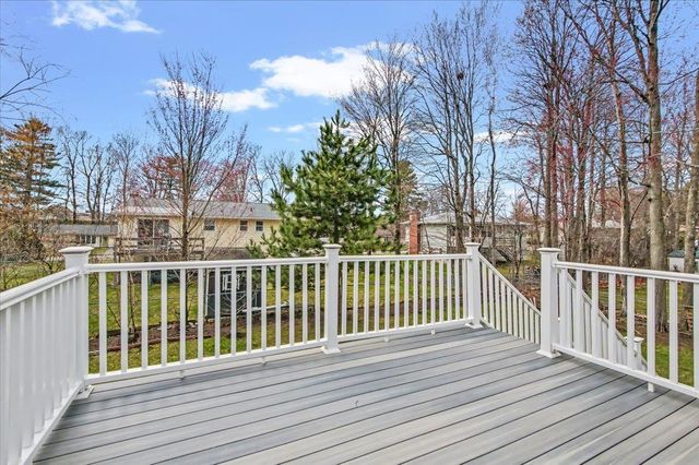 9 Hopkins Street, South Burlington, VT 05403