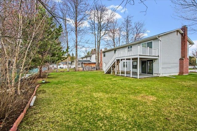 9 Hopkins Street, South Burlington, VT 05403
