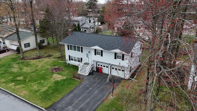 9 Hopkins Street, South Burlington, VT 05403