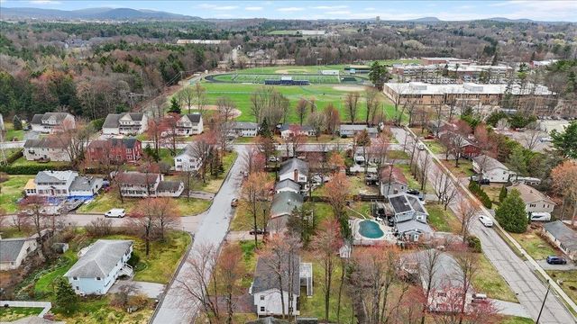 9 Hopkins Street, South Burlington, VT 05403