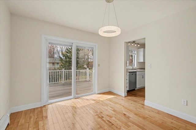 9 Hopkins Street, South Burlington, VT 05403