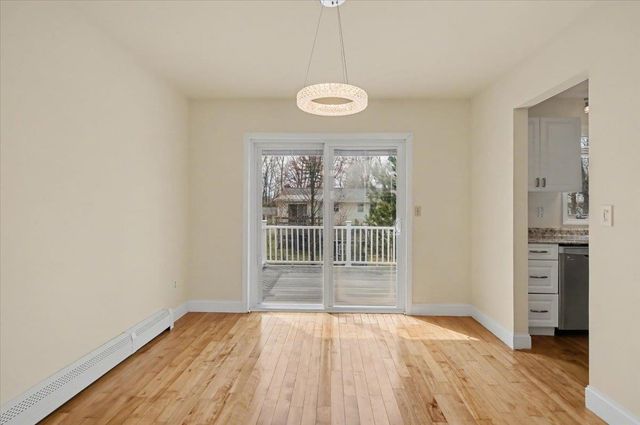 9 Hopkins Street, South Burlington, VT 05403