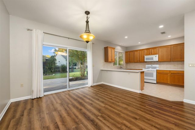 105 Lubbock DR, Georgetown, TX 78633