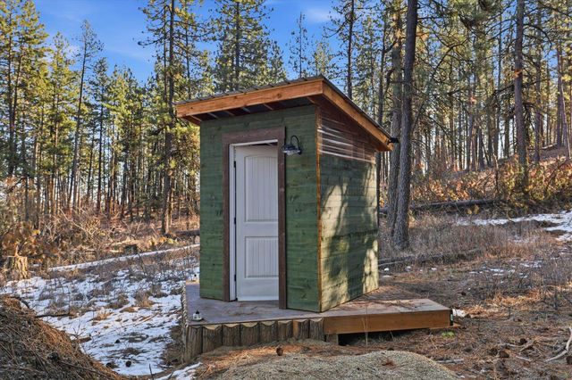 5511 W Glen Grove-Staley Rd, Deer Park, WA 99006