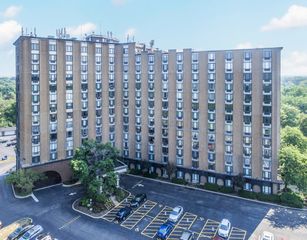 1 Renaissance Place 805, Palatine, IL 60067