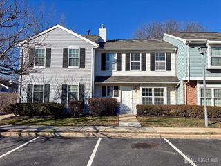386 INWOOD Court 386, Franklin Twsp, NJ 08873