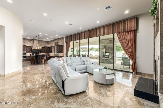 4326 E CAPRICORN Place, Chandler, AZ 85249