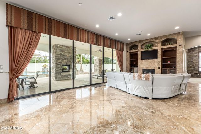 4326 E CAPRICORN Place, Chandler, AZ 85249