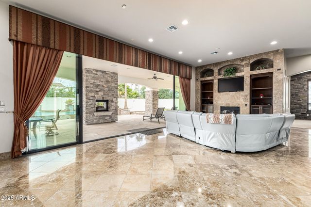 4326 E CAPRICORN Place, Chandler, AZ 85249